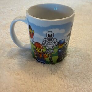 LEGO Orlando‎ Ceramic Coffee Mug 2006 Minifigures Wizard Skeleton Souvenir Cup